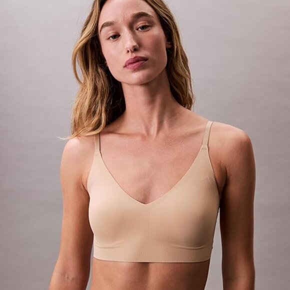 Calvin Klein Bra Wireless Bralette Medium — Seamless Microfiber Lightly Lined - Picture 2 of 7